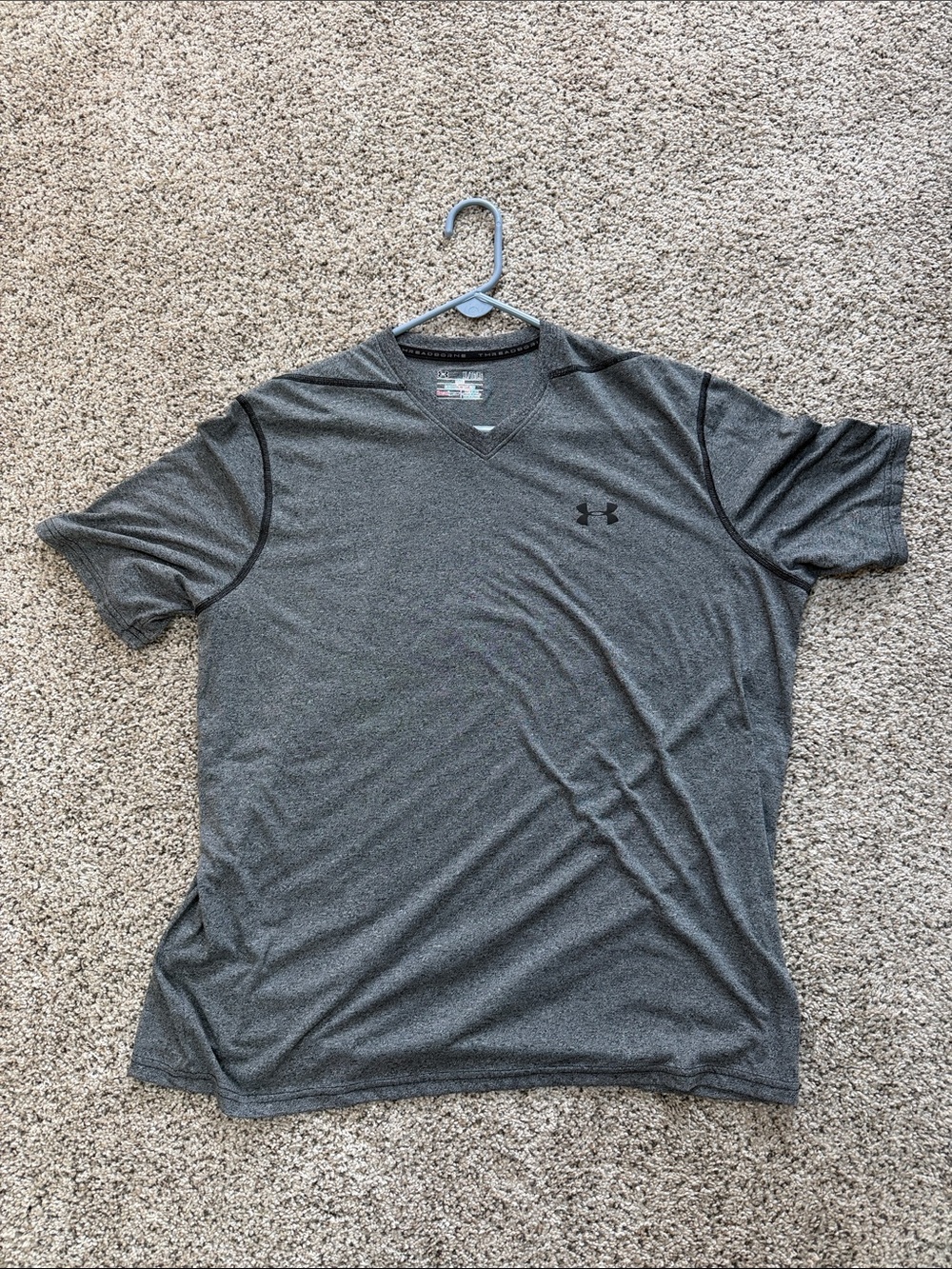 Under Armour Men’s Short Sleeve V-Neck Performance Tee - Charcoal Gray